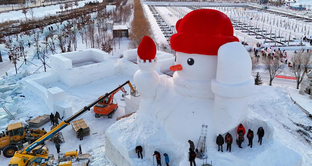 尔滨大雪人C位出道在即