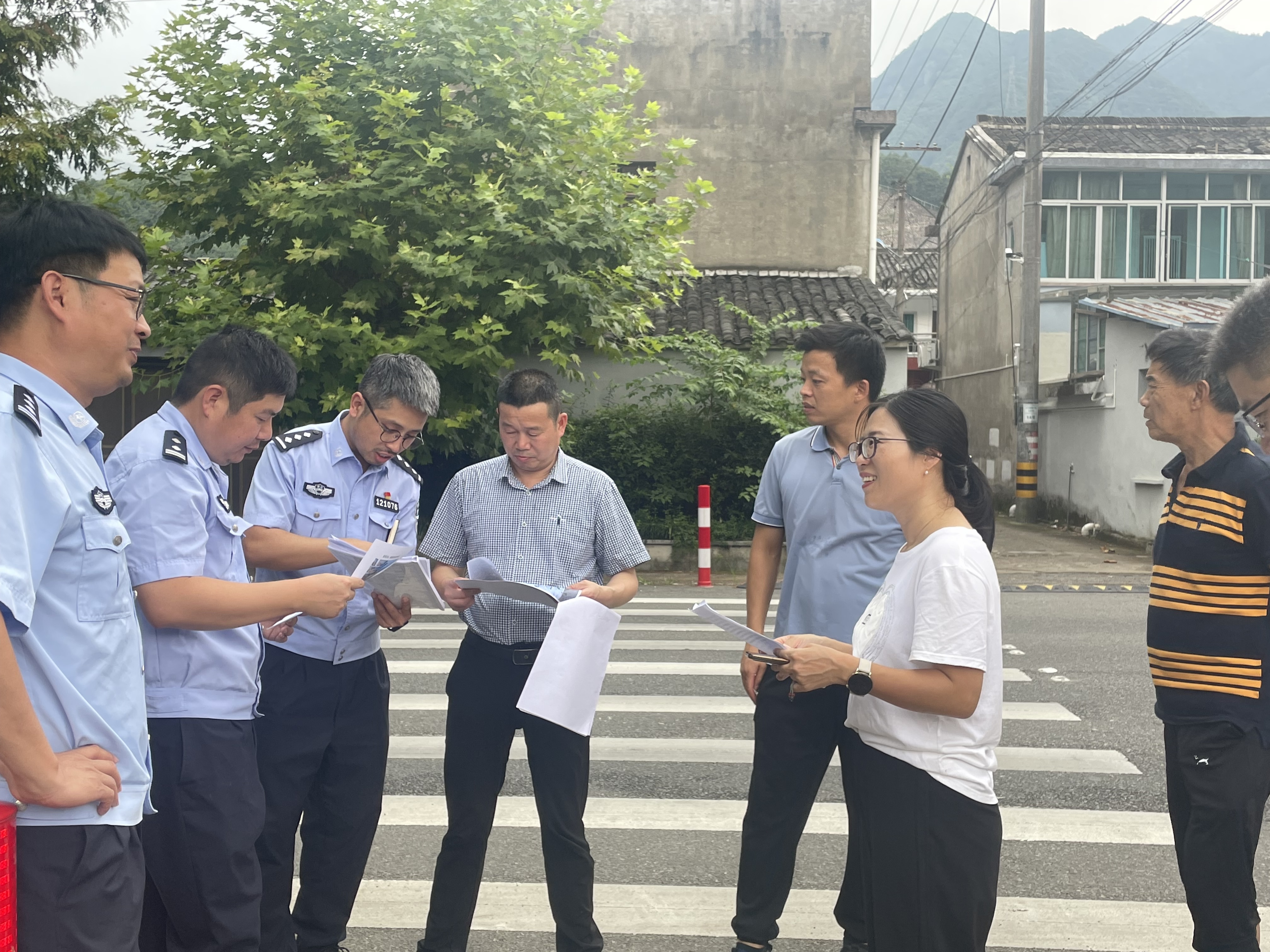 宁海街道交通状况持续改善，居民出行更便捷，最新交通新闻概述