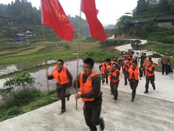 青朗侗族苗族乡交通新闻更新，道路发展与出行便利化