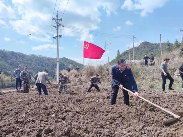 龙爪山村民委员会领导团队全新亮相，展望未来发展之路